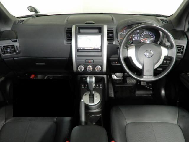 Used Nissan X-Trail 2011 Model Silver color photo:  Interior view image