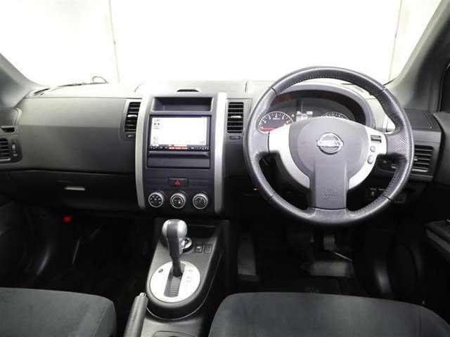 Used Nissan X-Trail 2013 Model White Pearl color photo:  Interior view image