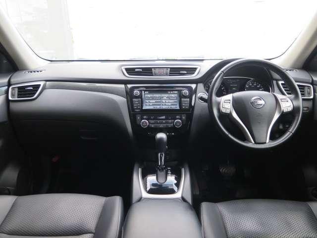 Used Nissan X-Trail 2013 Model Wine Red color photo:  Interior view image