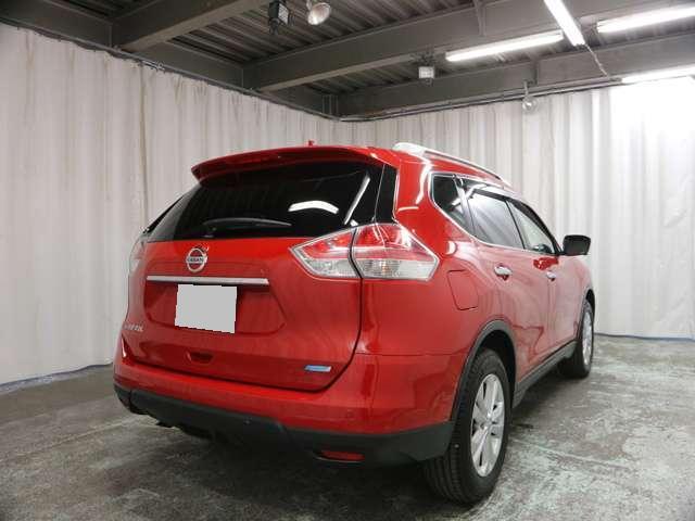 Used Nissan X-Trail 2015 Model Wine Red color photo:  Back view image