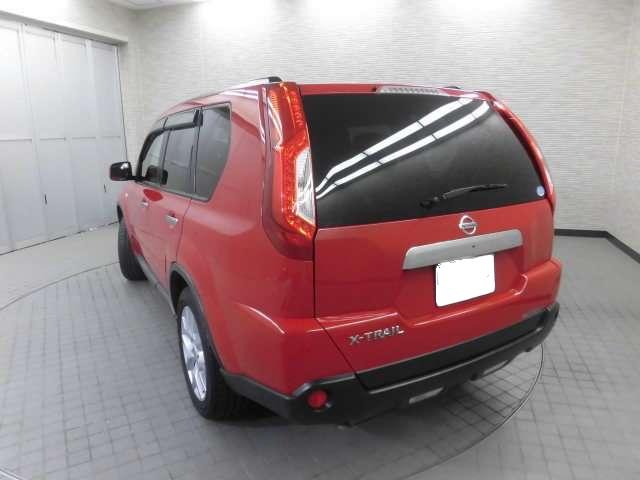 Used Nissan X-Trail 2012 Model Wine Red color photo:  Back view image