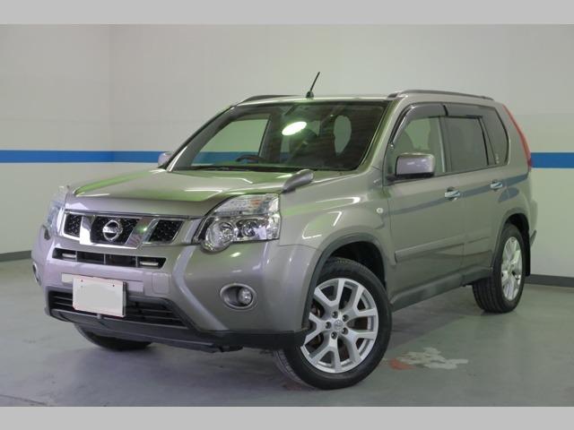 Used Nissan X-Trail 2012 Model Silver color photo:  Front view image
