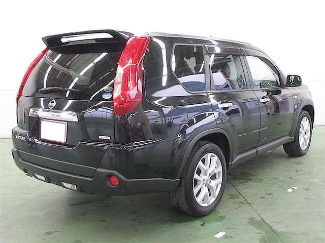 Used Nissan X-Trail 2013 Model Black color photo:  Back view image