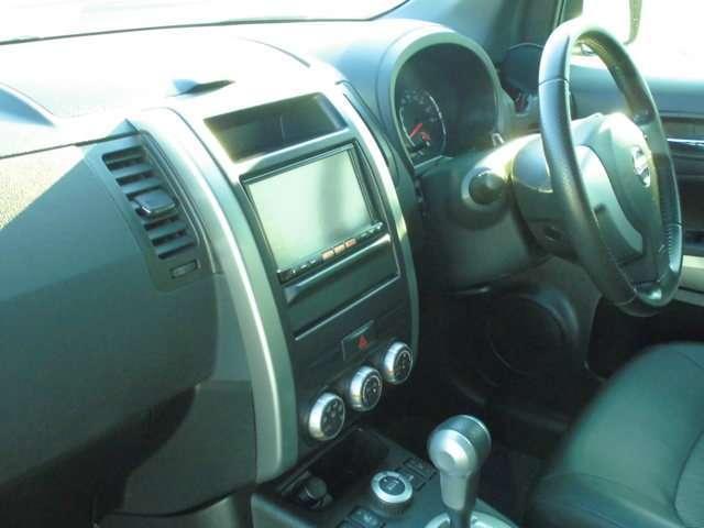 Used Nissan X-Trail 2013 Model Silver color photo:  Interior view image