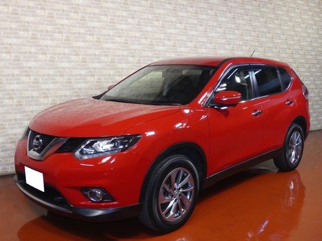Used Nissan X-Trail 2016 Model Wine Red color photo:  Front view image