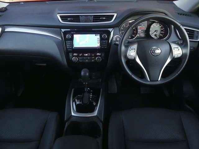 Used Nissan X-Trail 2016 Model Wine Red color photo:  Interior view image
