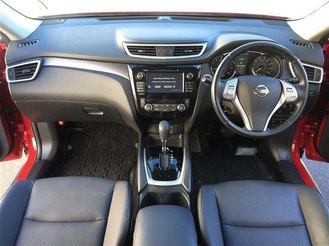 Used Nissan X-Trail 2017 Model Wine Red color photo:  Interior view image