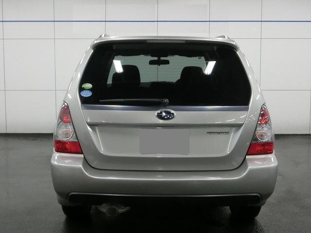 Used Subaru Forester 2005 Model Silver body color photo: Back view
