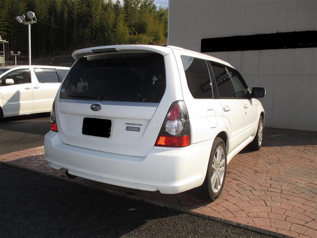 Used Subaru Forester 2007 Model White Pearl body color photo: Back view