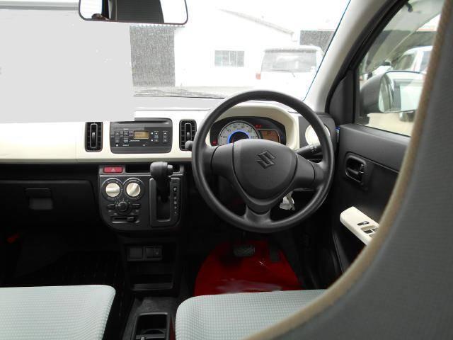 Used Suzuki Alto Black body color 2015 model photo: Interior view