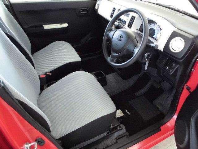 Used Suzuki Alto Red body color 2016 model photo: Interior view