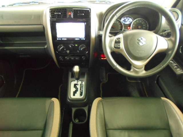 Used Suzuki Jimny, Land Venture, Automatic Transmission, 2015 Model, White Pearl color photo: interior view