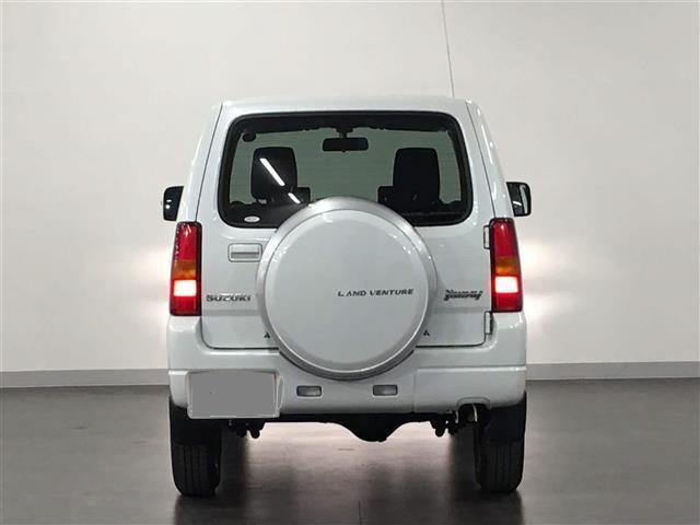 Used Suzuki Jimny, Land Venture, Manual Transmission, 2016 Model, White Pearl color photo: Back view