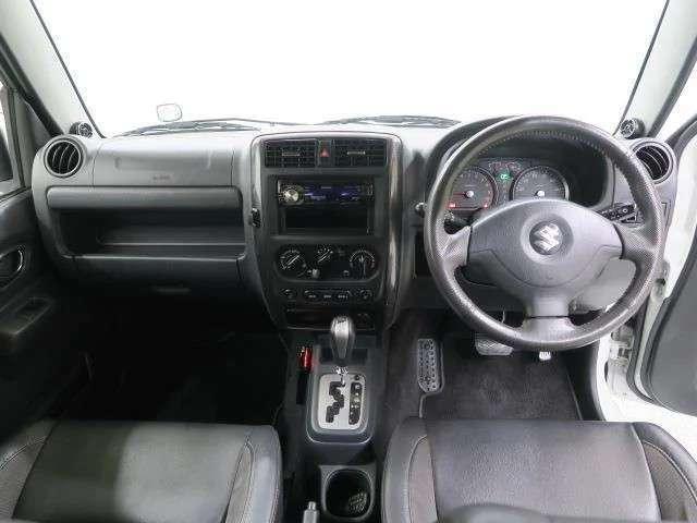 Used Suzuki Jimny, XG, Automatic Transmission, 2012 Model, White Pearl color photo: interior view