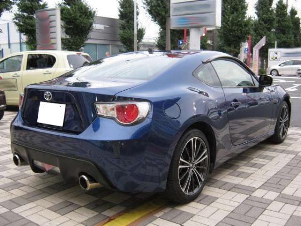 Used Toyota 86 Blue body color 2012 model photo: Rear view