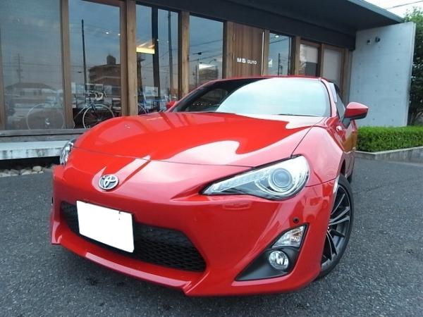 Used Toyota 86 Red body color 2012 model photo: Front view