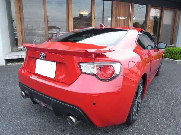 Used Toyota 86 Red body color 2012 model photo: Rear view