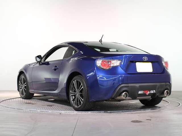 Used Toyota 86 Blue body color 2013 model photo: Back view
