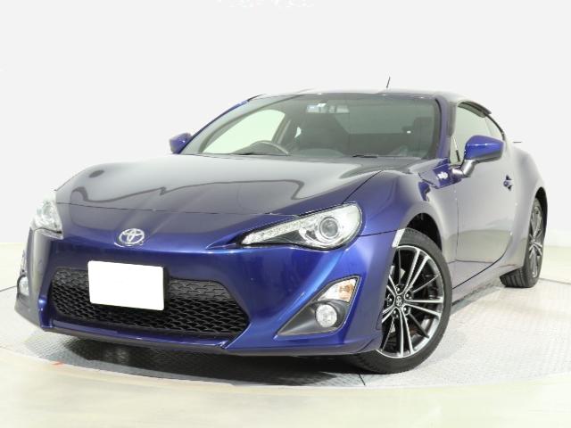 Used Toyota 86 Blue body color 2014 model photo: Front view