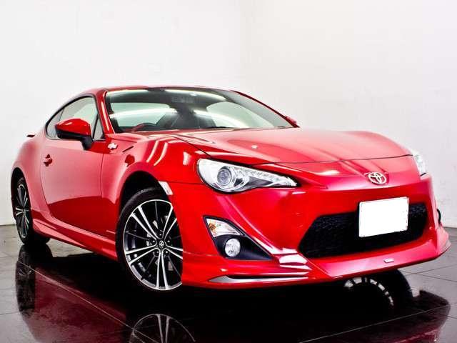 Used Toyota 86 Red body color 2014 model photo: Front view