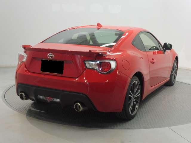 Used Toyota 86 Red body color 2016 model photo: Back view