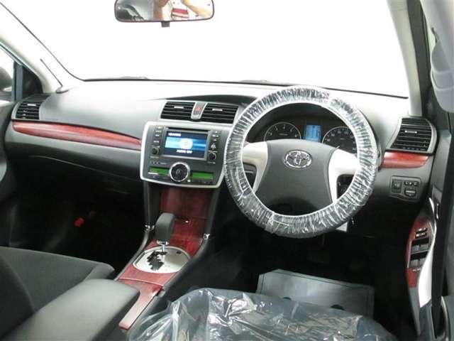 Used Toyota Allion 2011 Model White Pearl color picture: Interior view