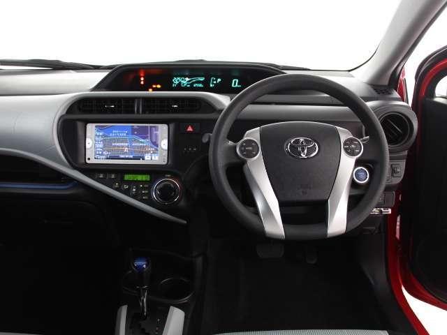 Toyota Aqua used car 2012 model Red color photo: Cockpit view (Driver view)