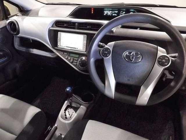 Toyota Aqua used car 2013 model Yellow color photo: Cockpit view (Driver view)
