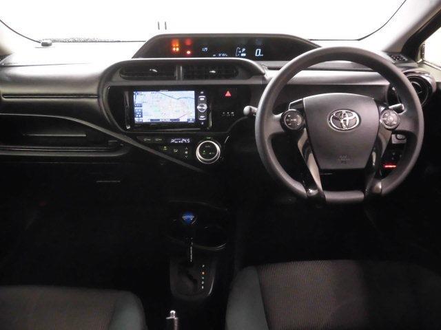 Used Toyota Aqua 2017 model Black color photo: interior view