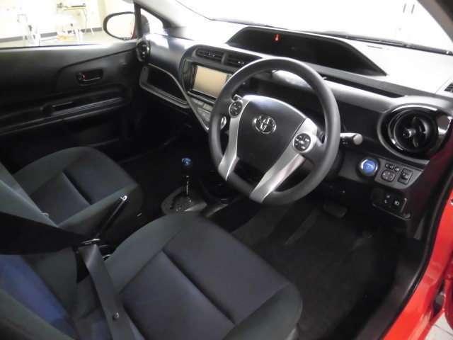 Used Toyota Aqua 2017 model Red color photo: interior view