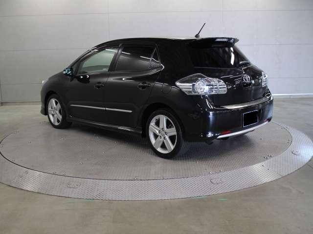 Used Toyota Blade Black body color 2011 model photo: Back view