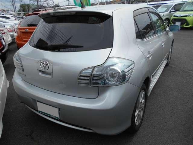 Used Toyota Blade Silver body color 2011 model photo: Back view
