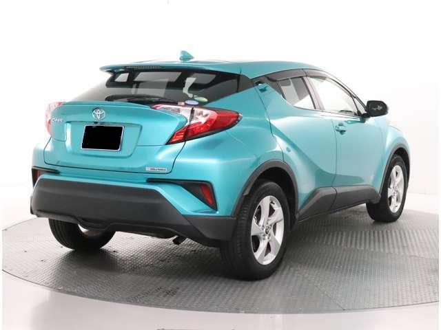 Used Toyota CHR 2016 Model Green color photo: Back view