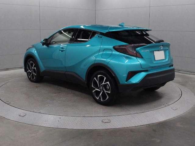 Used Toyota CHR 2017 Model Green color photo: Rear view