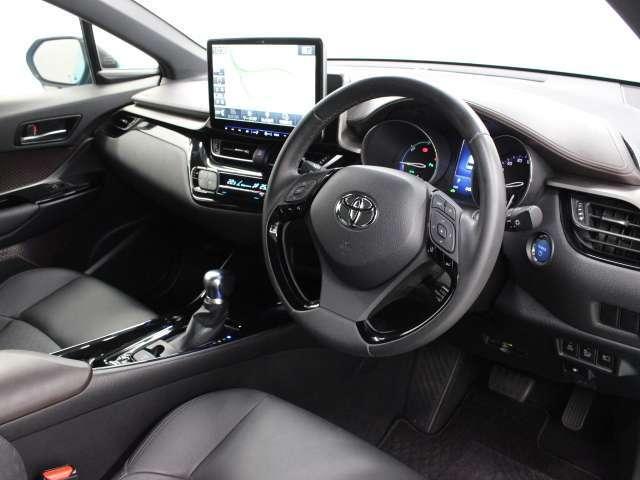 Used Toyota CHR Hybrid 2016 Model Green color photo: Interior view