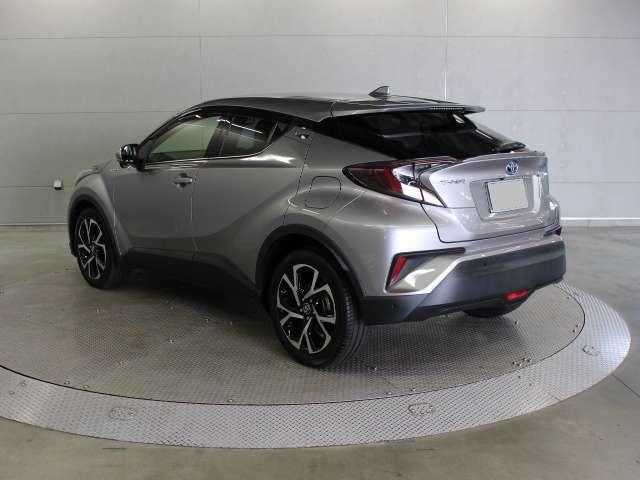 Used Toyota CHR Hybrid 2017 Model Silver color photo: Back view