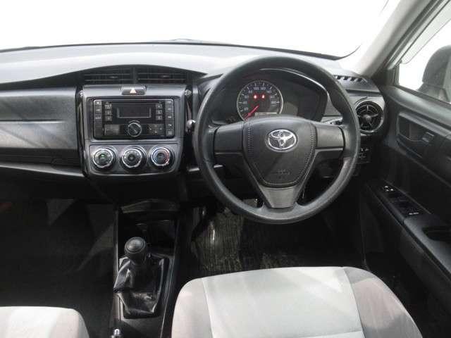 Used Toyota Corolla Axio 2017 model, White Pearl color Manual Transmission photo: interior view