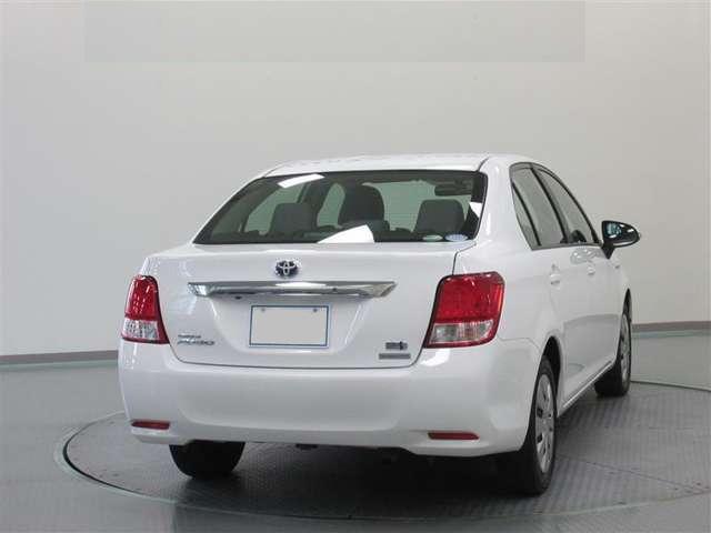 Toyota Corolla Axio Hybrid used car 2013 model White Pearl color photo: Rear view