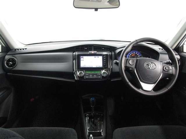 Toyota Corolla Axio Hybrid used car 2015 model White Pearl color photo: Interior view