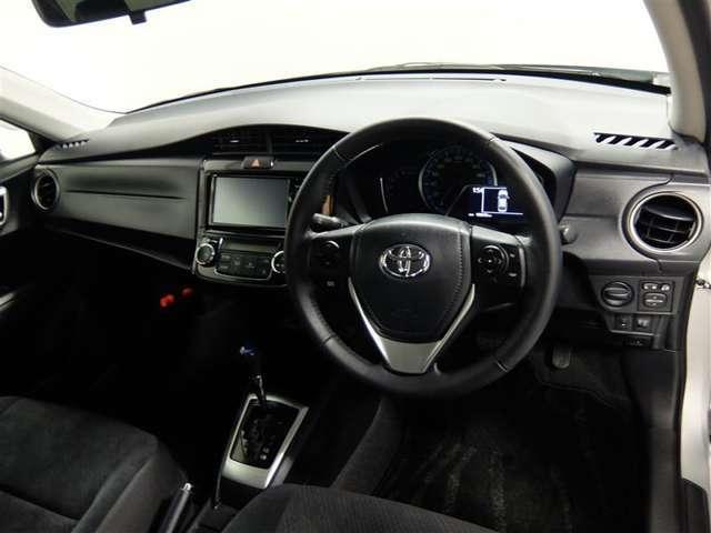 Toyota Corolla Axio Hybrid Used Car Photo 2015 Model Image