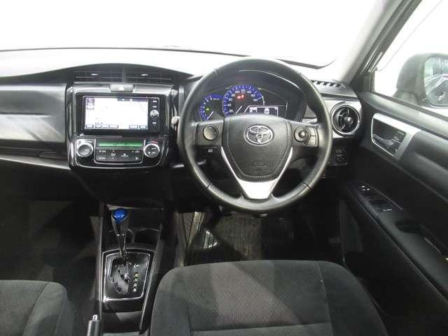 Used Toyota Corolla Axio Hybrid 2017 model, Black color photo: interior view