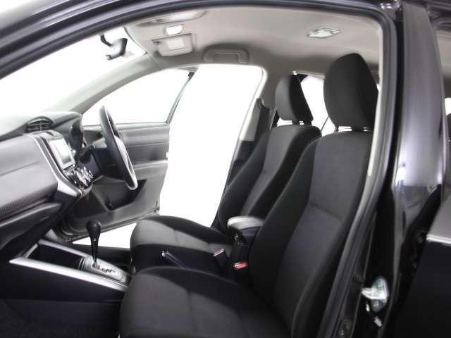 Used Toyota Corolla Fielder 2013 model Black color photo: Interior view