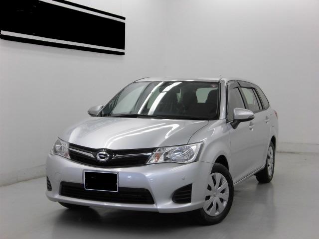 Used Toyota Corolla Fielder 2013 model Silver color photo: Front view