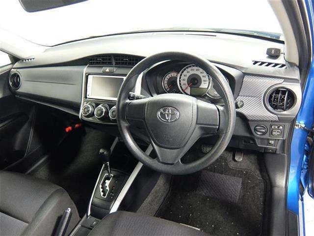 Used Toyota Corolla Fielder 2014 model Blue color photo: Interior view (inside)