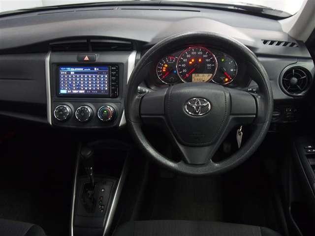 Used Toyota Corolla Fielder 2015 model Black color photo: Interior view