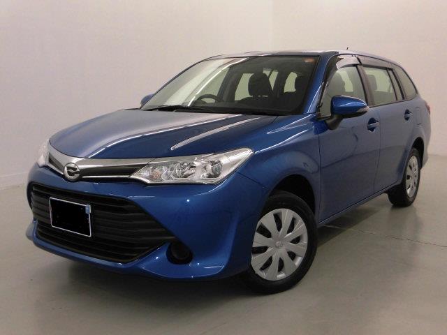 Used Toyota Corolla Fielder 2015 model Blue color photo: Front view