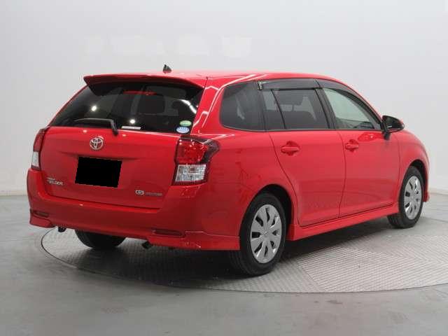 Used Toyota Corolla Fielder 2015 model Red color photo: Back view (Wine)