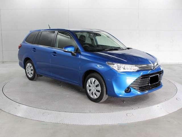 Used Toyota Corolla Fielder 2016 model Blue color photo: Front view