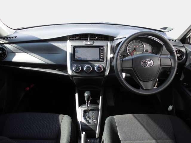 Used Toyota Corolla Fielder 2017 model Pearl White color photo: Interior view