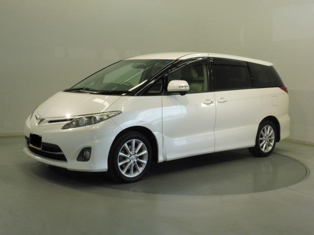 Used Toyota Estima White Pearl body color 2012 model photo: Front view